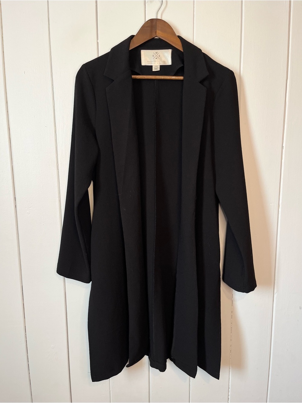 SWS Black Essential Layering Open Jacket. Size Large.